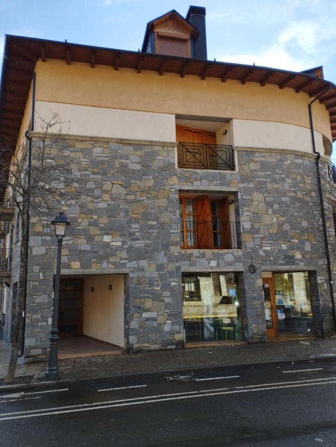 Check-In Casas Casa Pedro Lejlighed Benasque Eksteriør billede